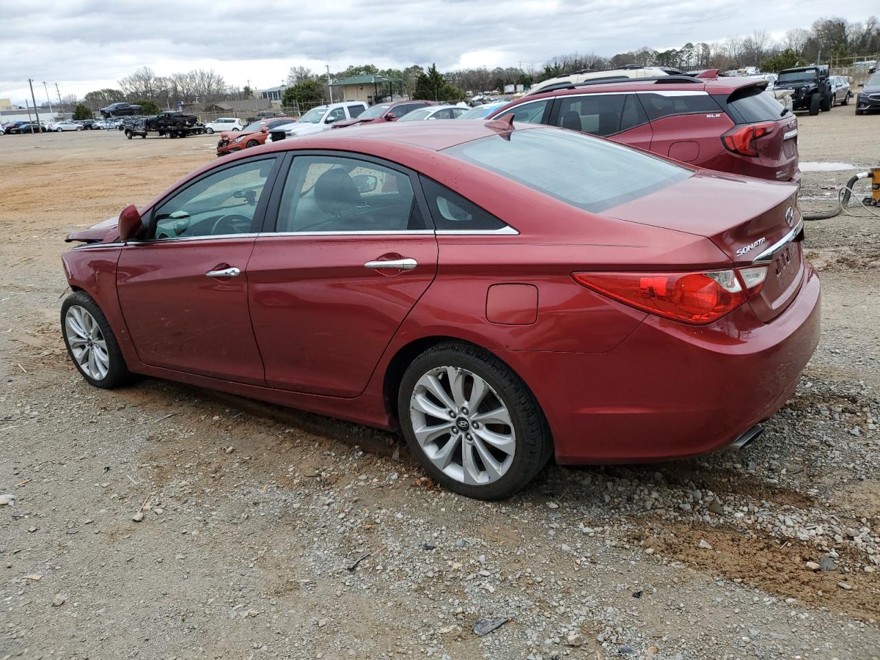 2011 Hyundai Sonata - Image 2