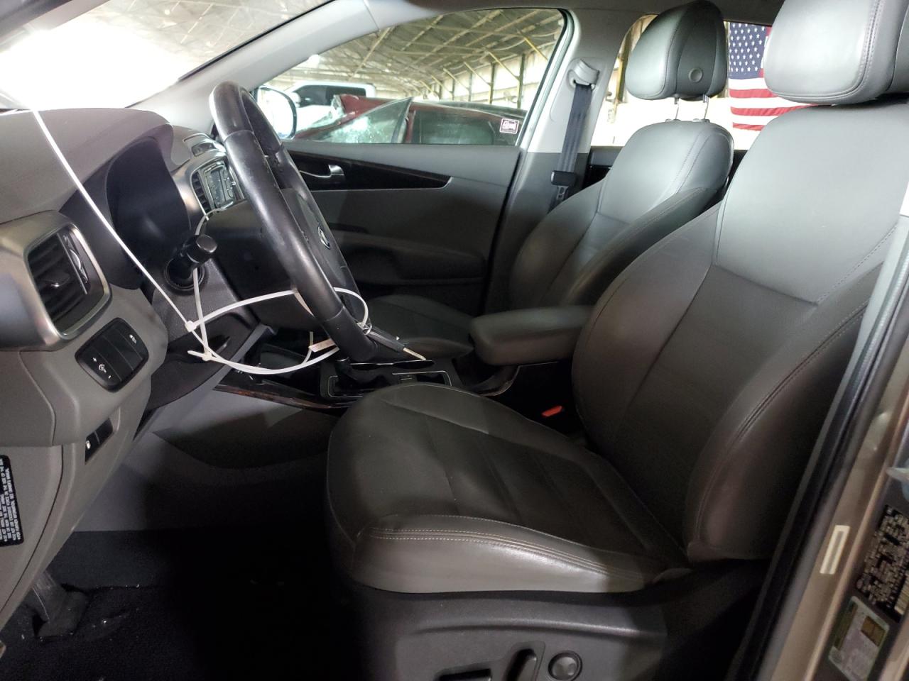 2016 Kia Sorento - Image 7