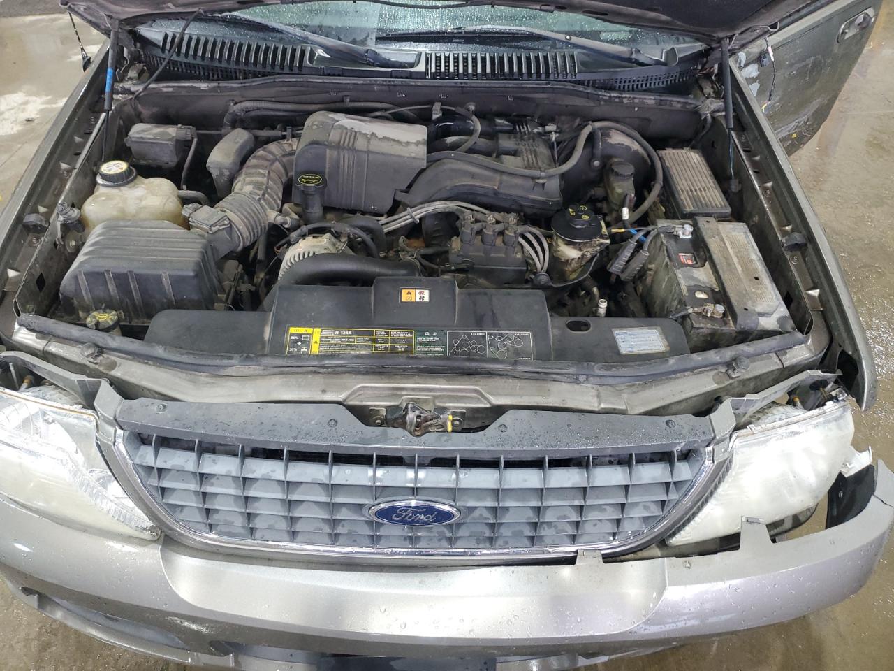 2002 Ford Explorer - Image 14