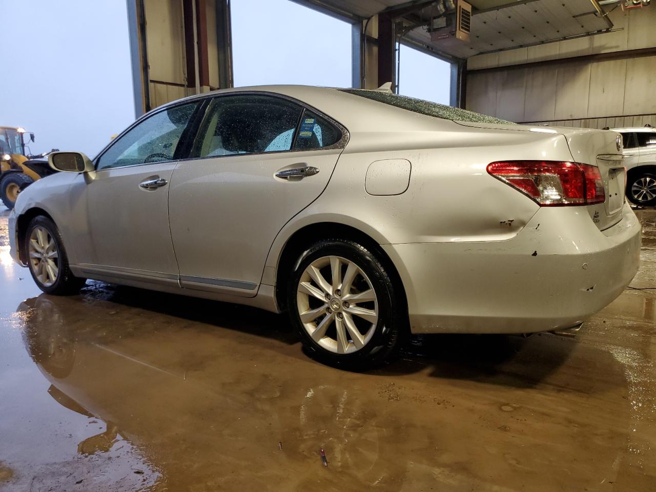 2011 Lexus ES - Image 2