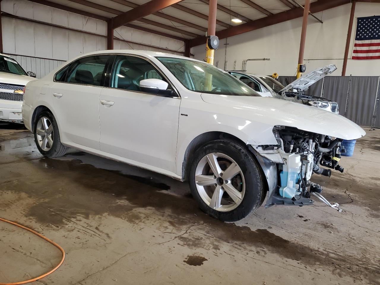 2015 Volkswagen Passat - Image 4