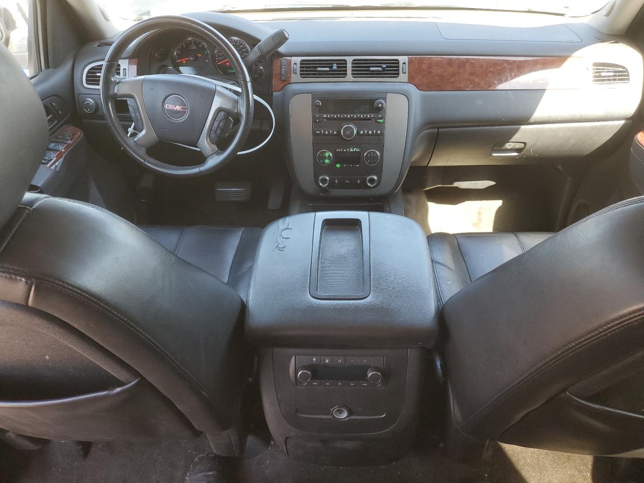 2013 GMC Yukon - Image 8