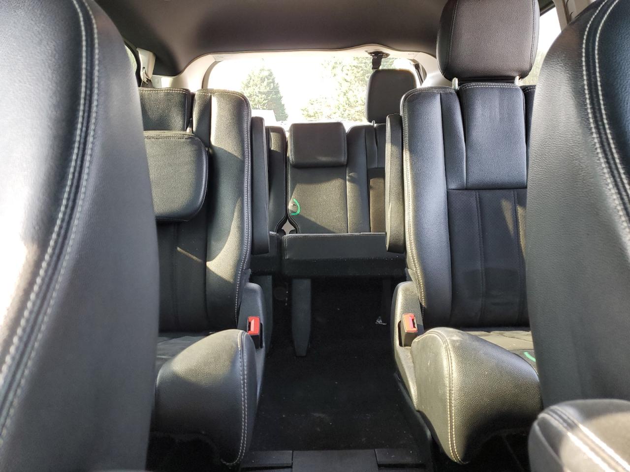 2019 Dodge Caravan - Image 10