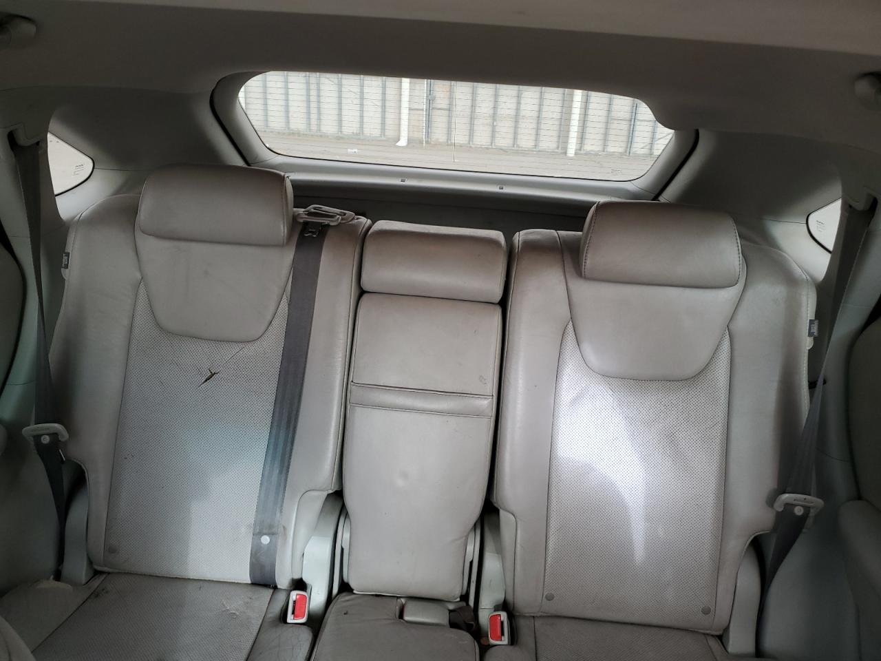 2010 Lexus RX - Image 10