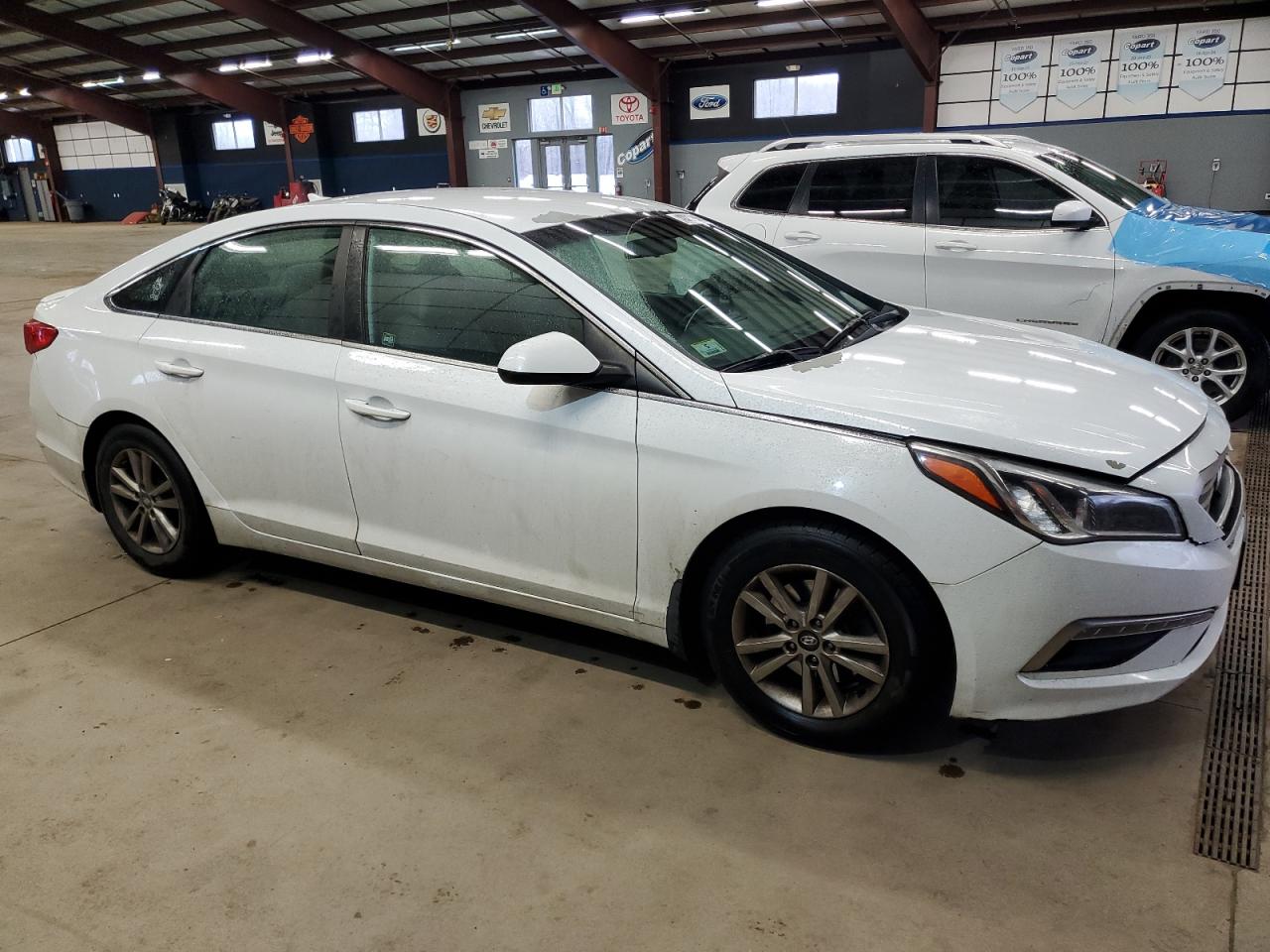 2015 Hyundai Sonata - Image 4