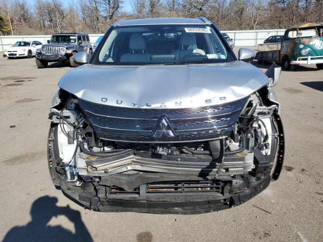  MITSUBISHI OUTLANDER 2022 Srebrny
