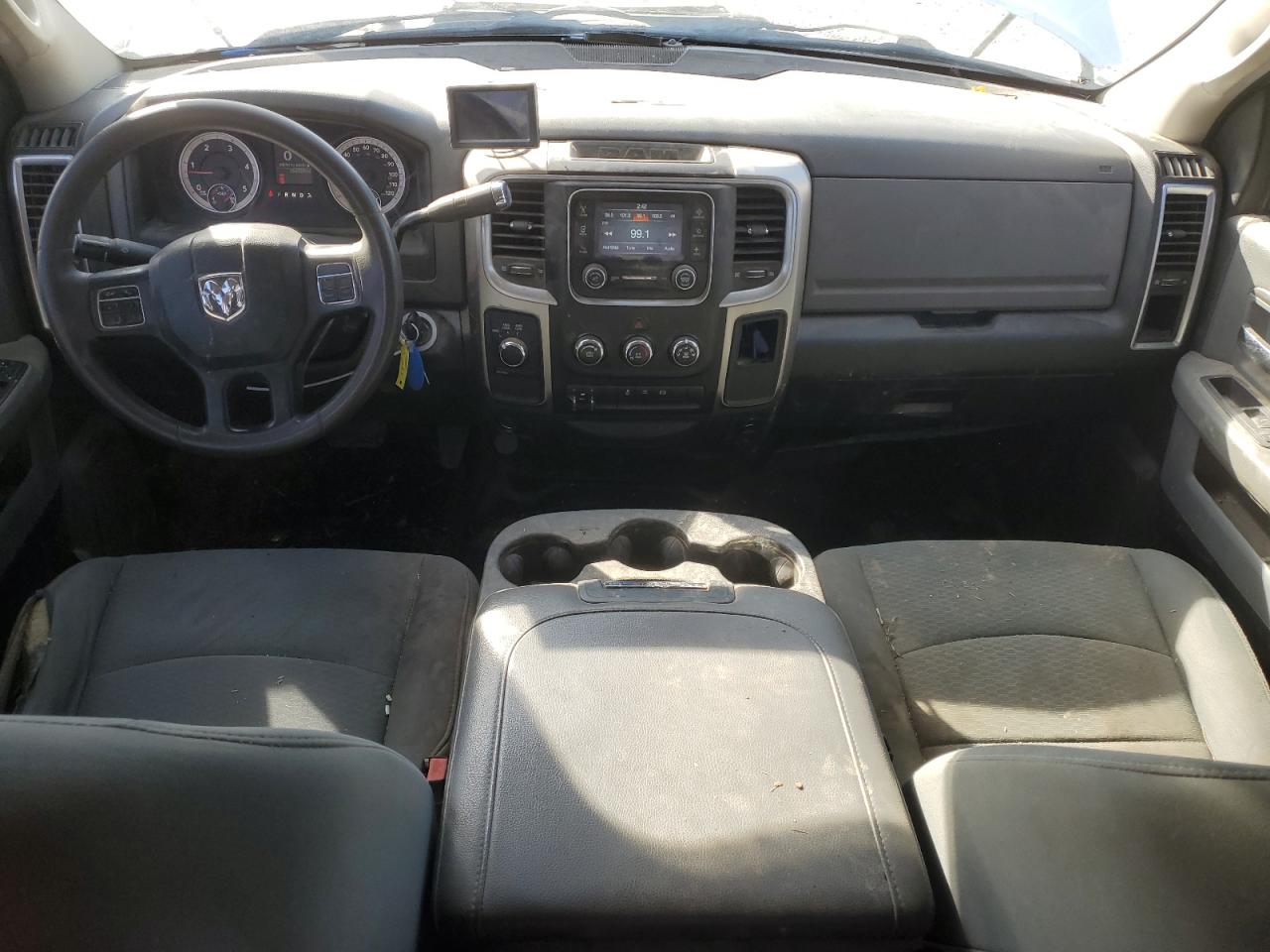 2015 RAM 3500 - Image 8