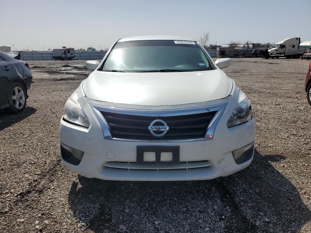 2014 Nissan Altima - Image 5