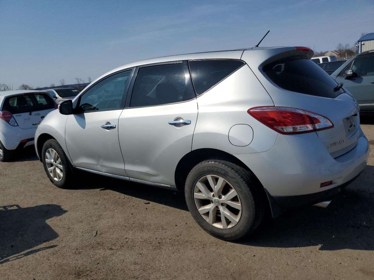 2014 Nissan Murano - Image 2