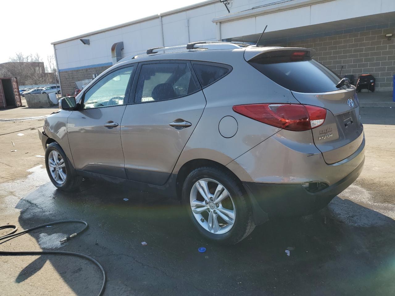 2013 Hyundai Tucson - Image 2