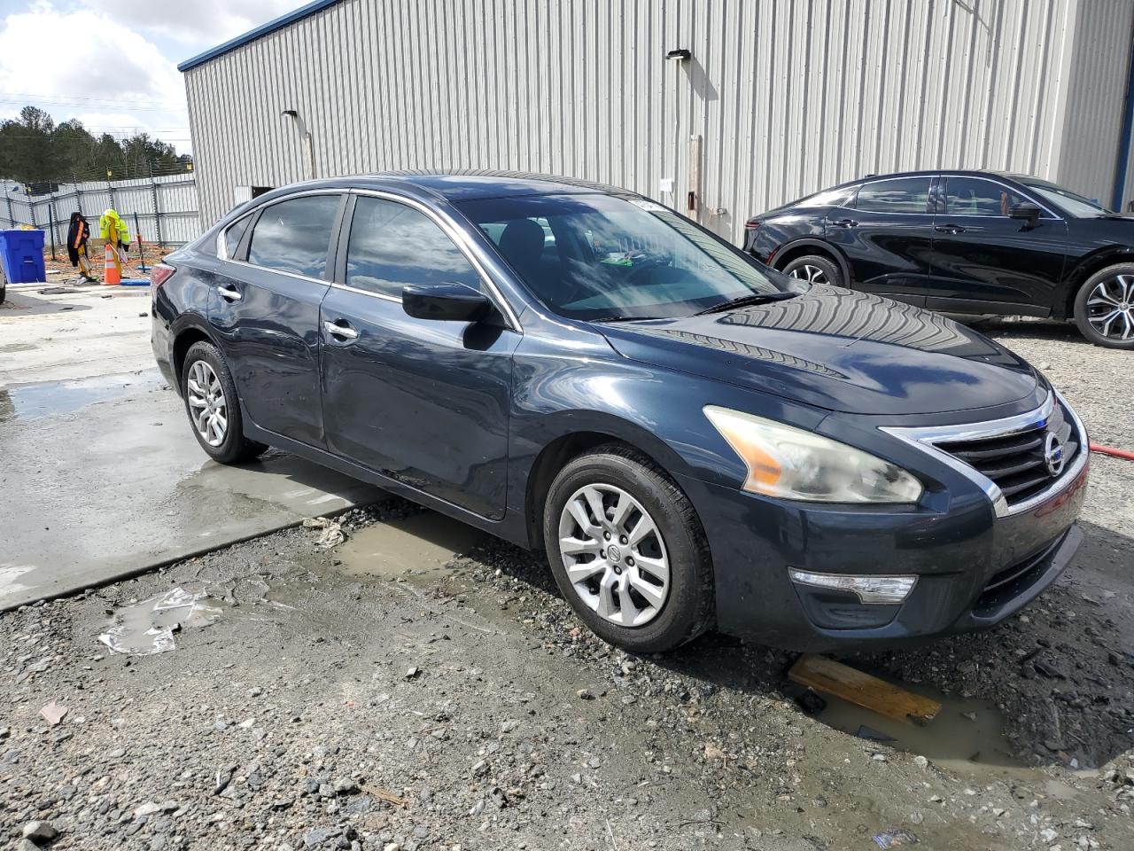2015 Nissan Altima - Image 4