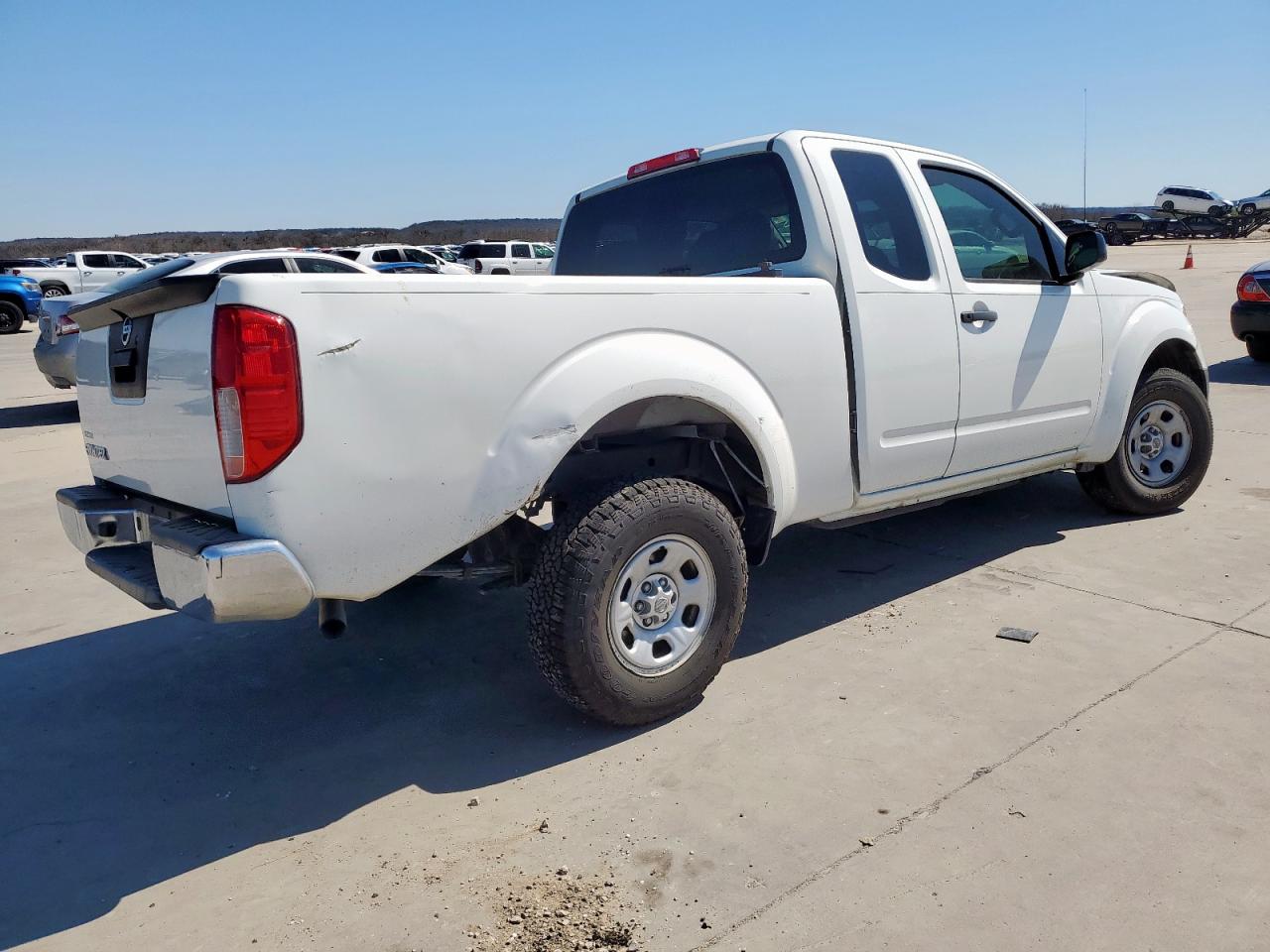 2014 Nissan Navara (Frontier) - Image 3