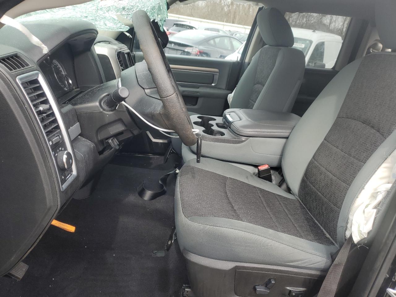 2019 RAM 1500 - Image 7