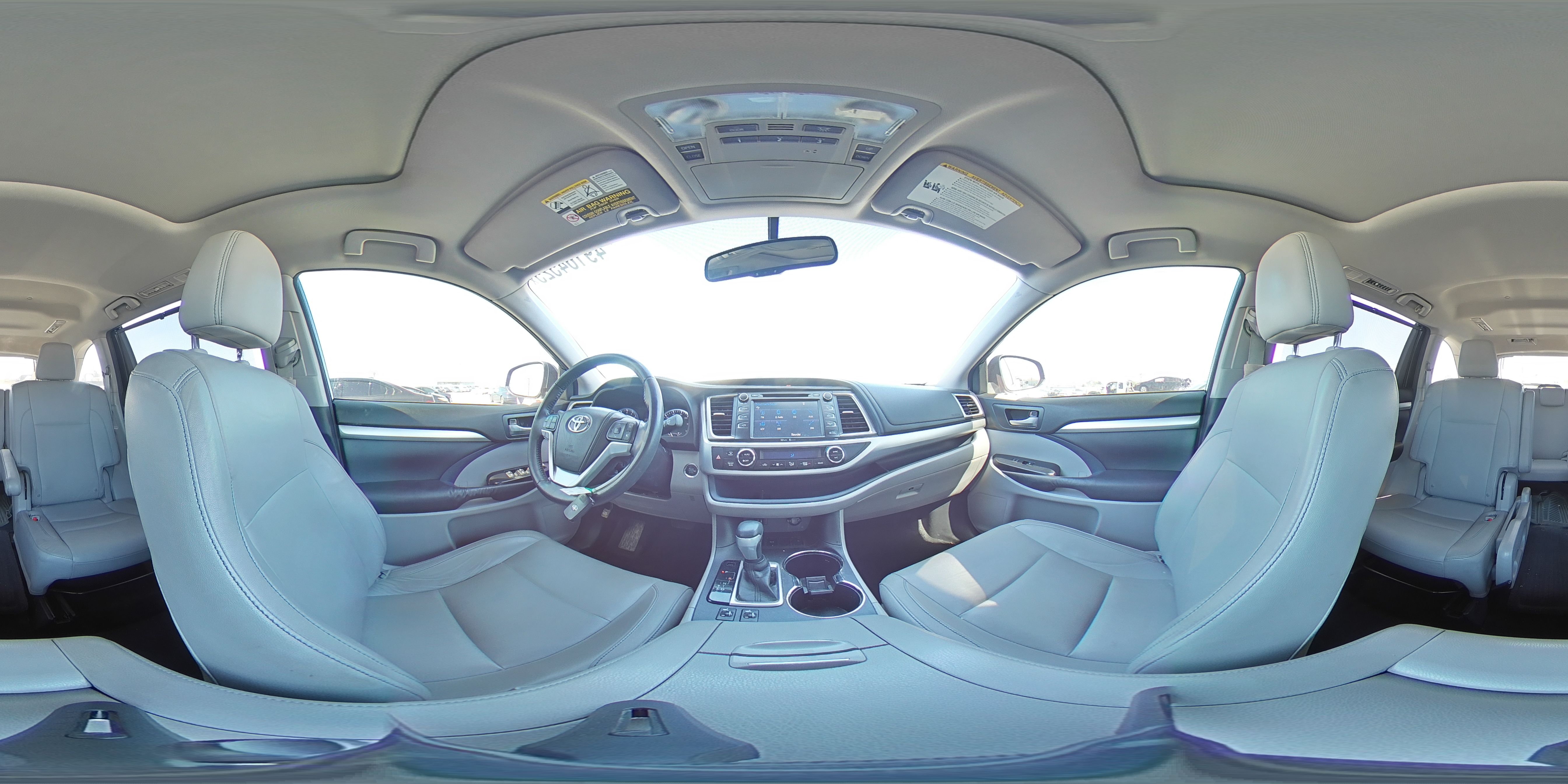 2015 Toyota Highlander - Image 13