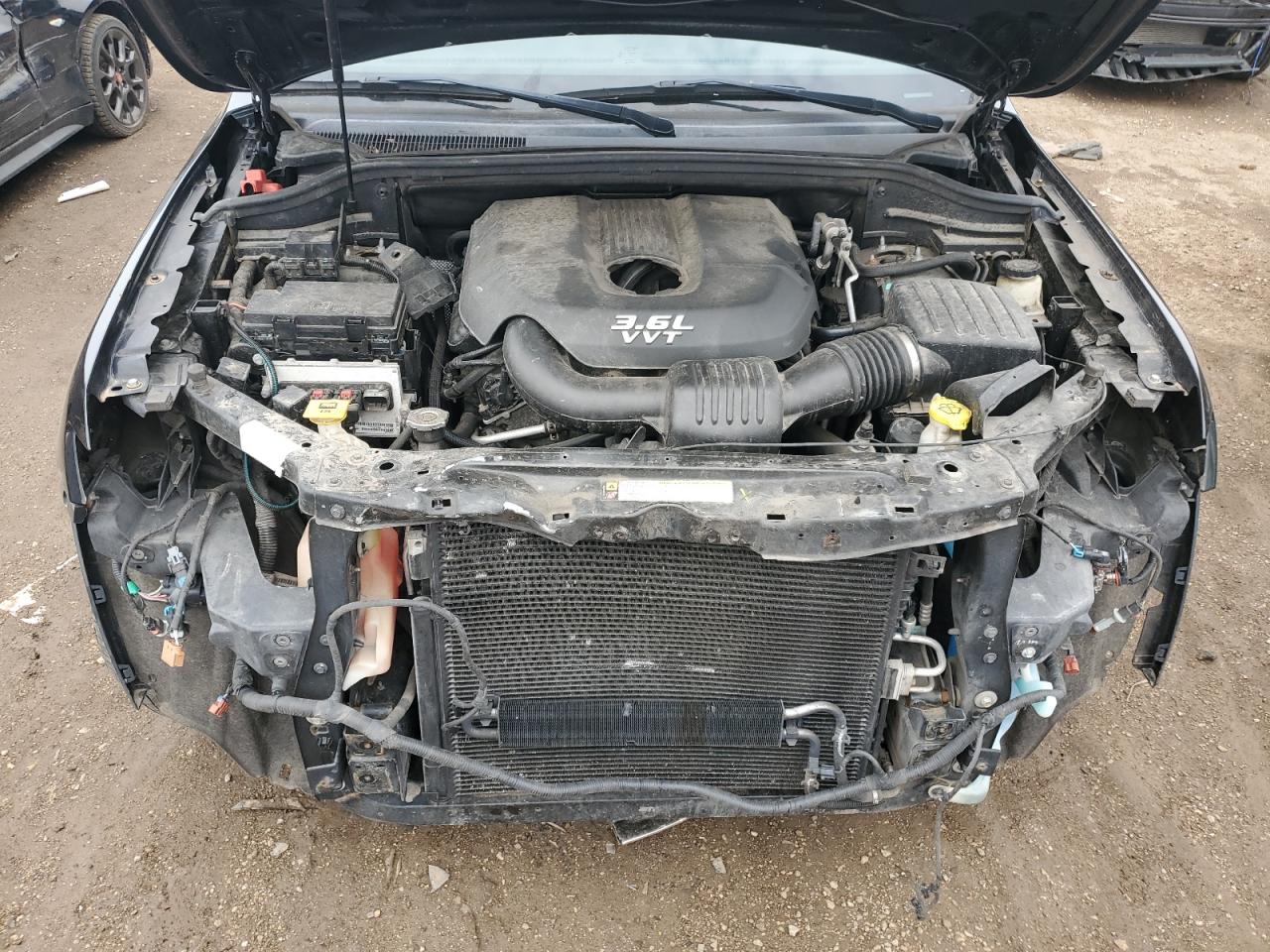 2012 Jeep Grand Cherokee - Image 11