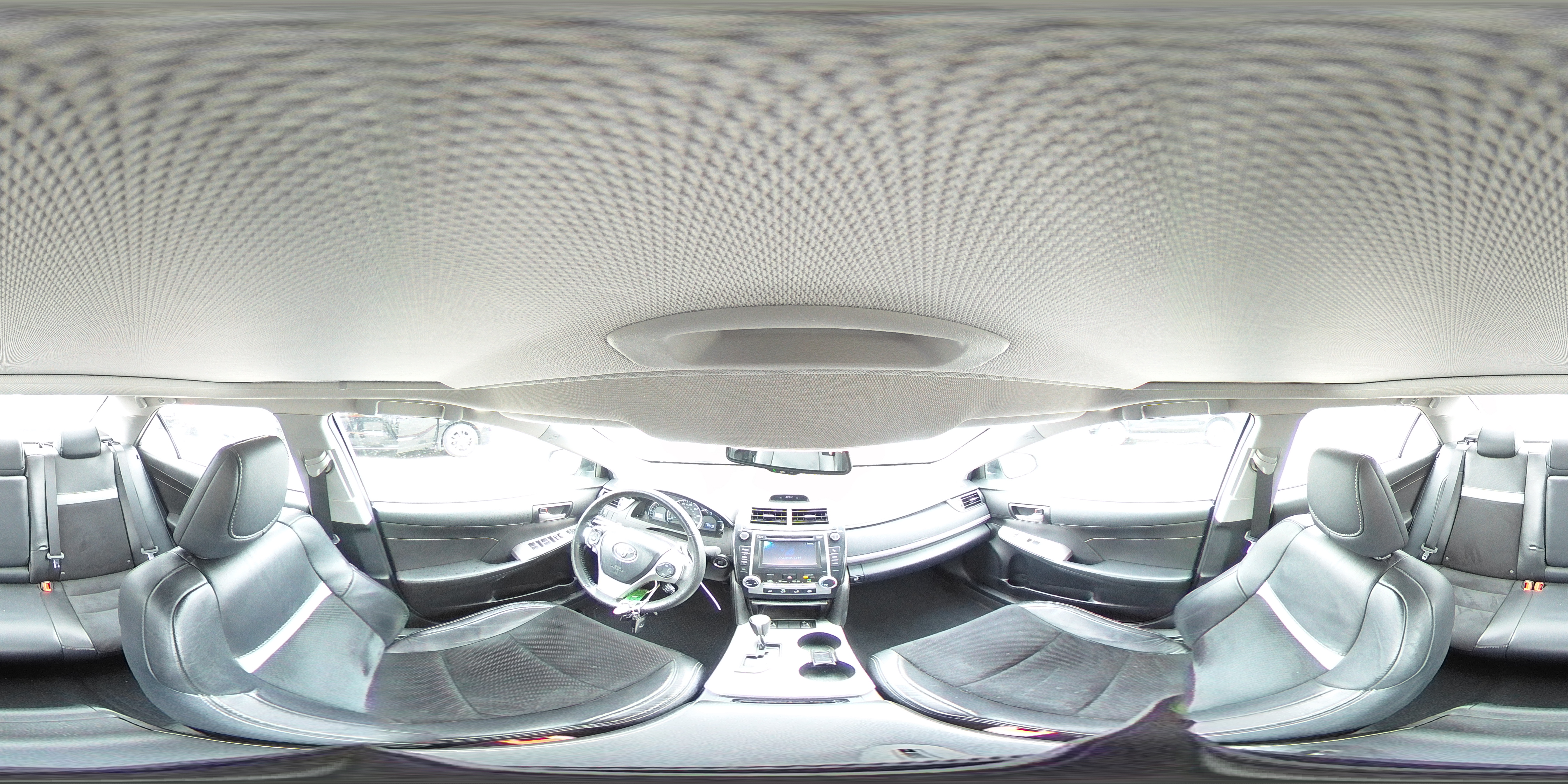 2013 Toyota Camry - Image 15