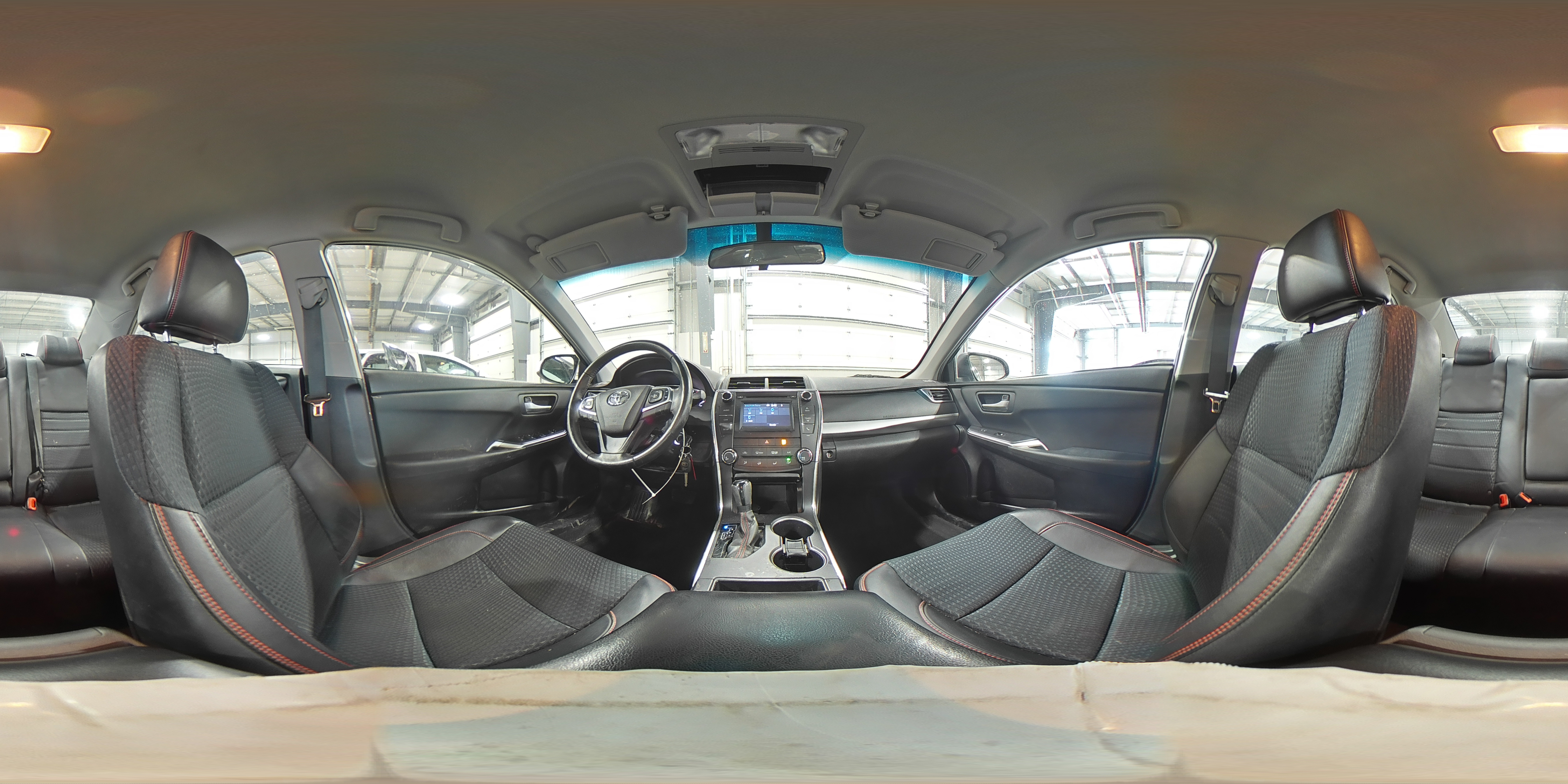 2015 Toyota Camry - Image 14
