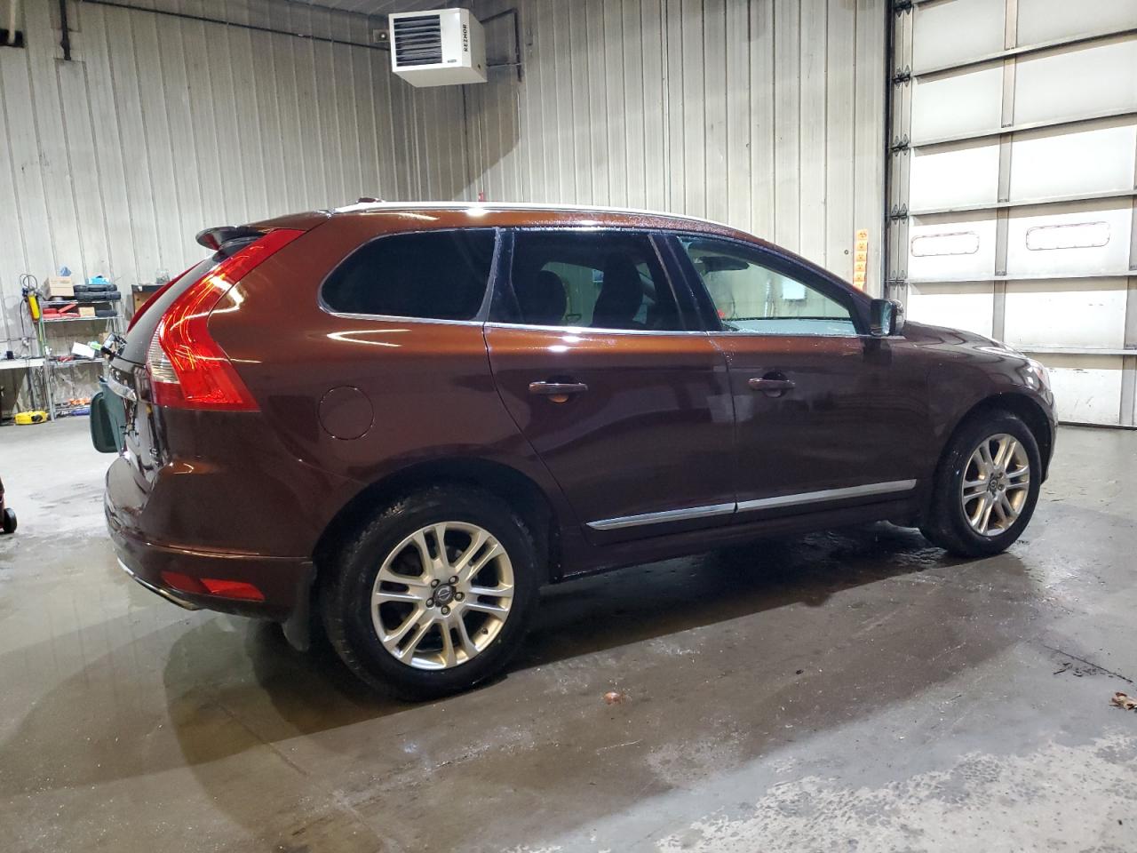 2015 Volvo XC60 - Image 3