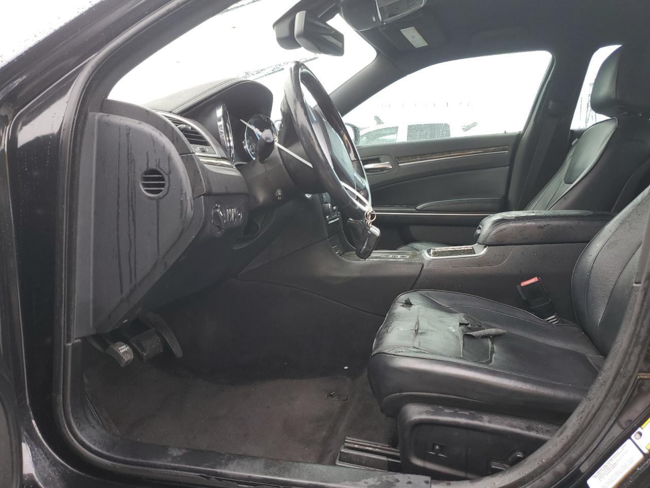 2011 Chrysler 300 - Image 7