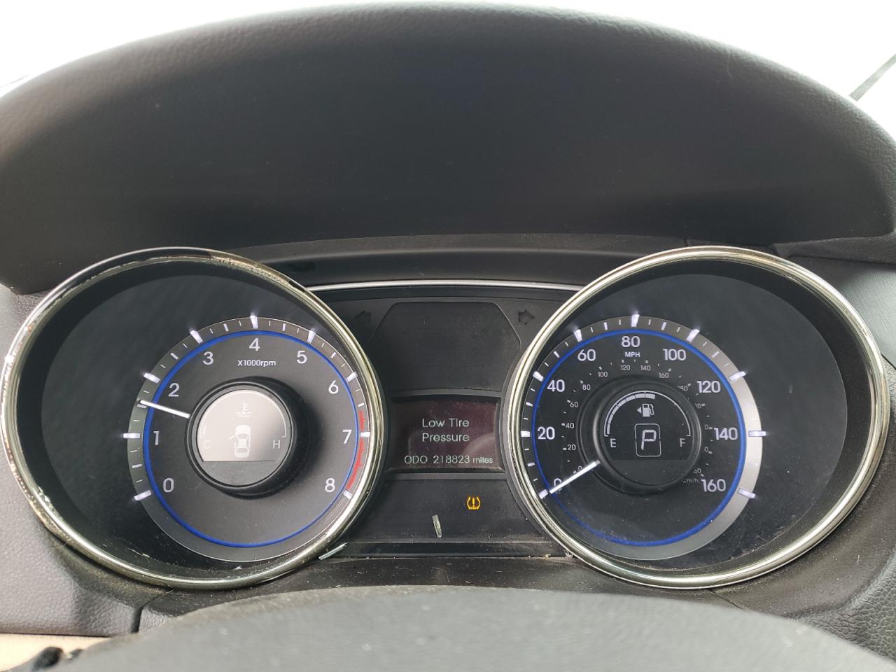 2013 Hyundai Sonata - Image 9