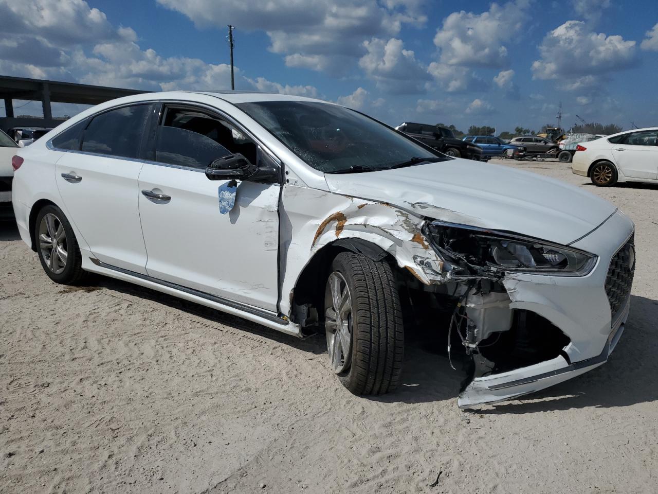 2018 Hyundai Sonata - Image 4