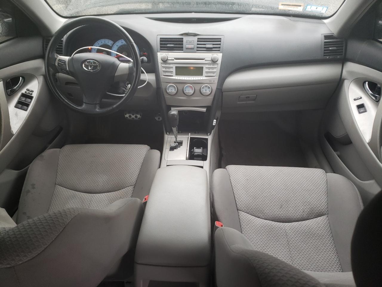 2011 Toyota Camry - Image 8