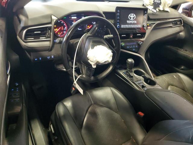  TOYOTA CAMRY 2021 Czerwony