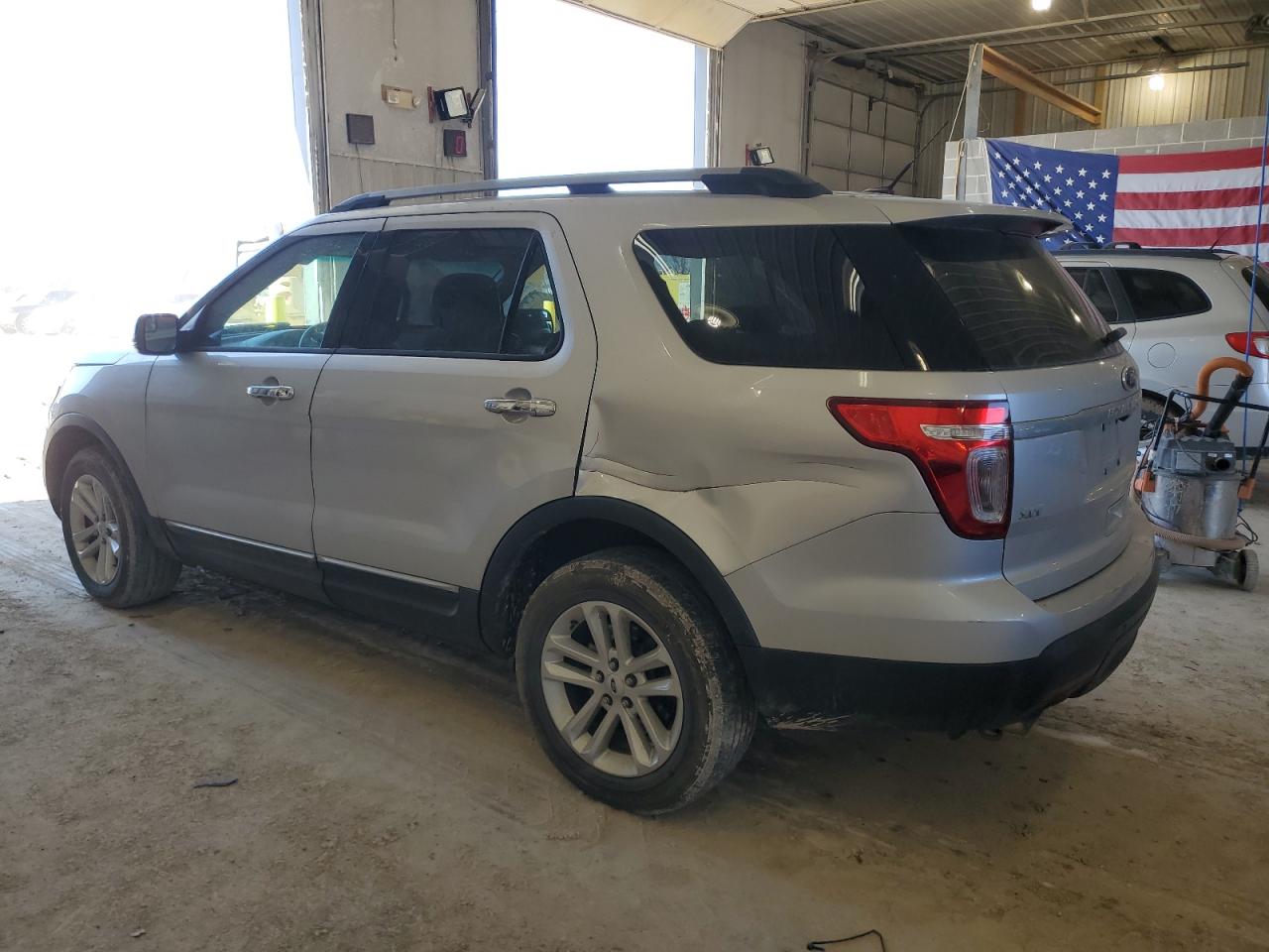 2013 Ford Explorer - Image 2
