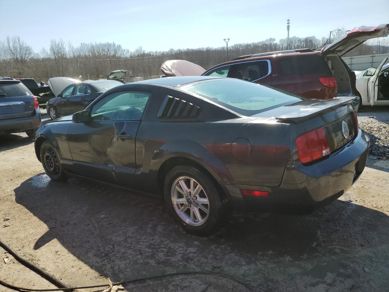 2007 Ford Mustang - Image 2