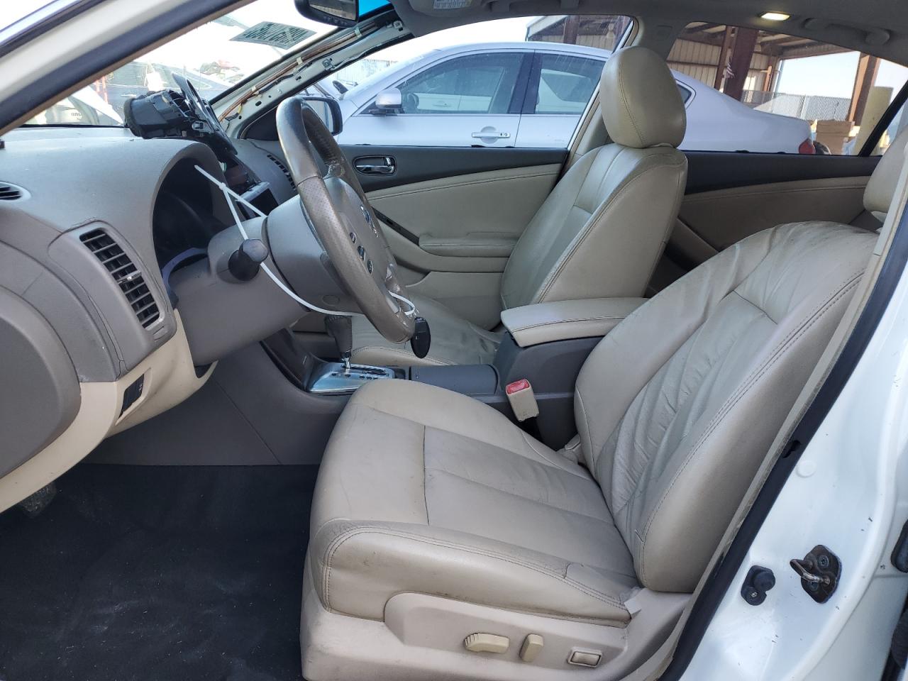 2010 Nissan Altima - Image 7