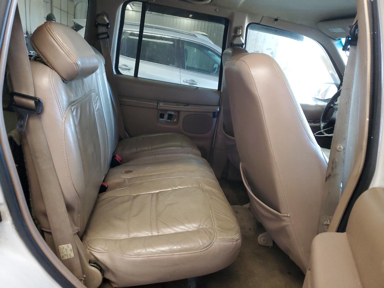 2000 Ford Explorer Xlt VIN: 1FMZU83P8YUB33334 Lot: 48982575