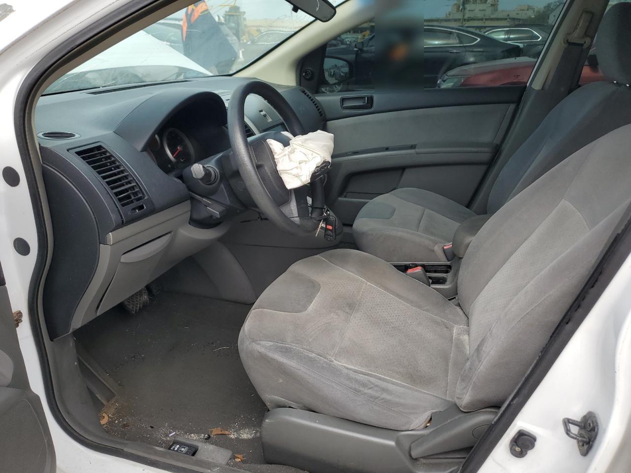 2009 Nissan Sentra - Image 7