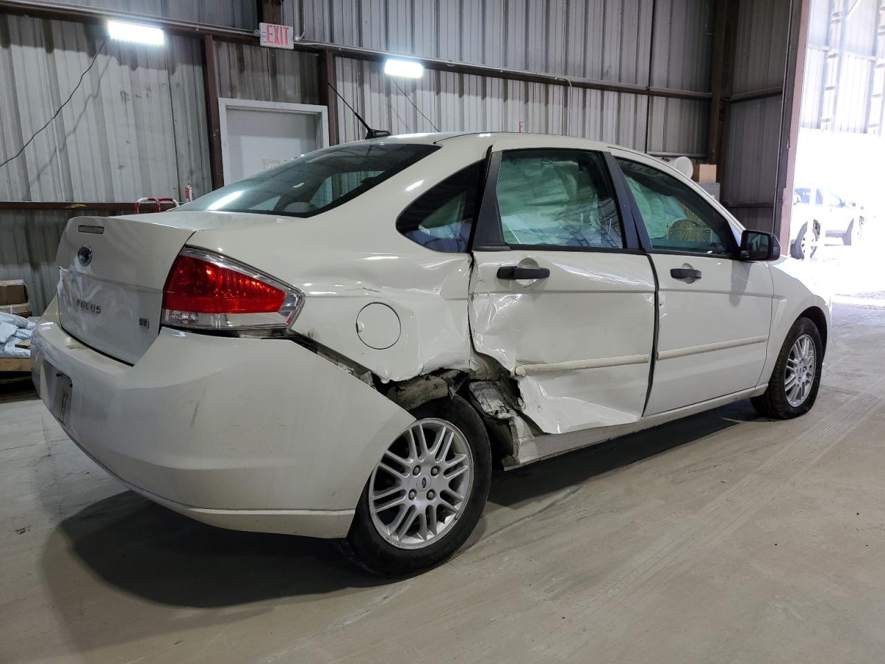 2010 Ford Focus - Image 3