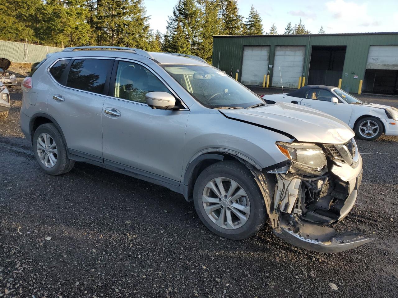 2015 Nissan Rogue - Image 4