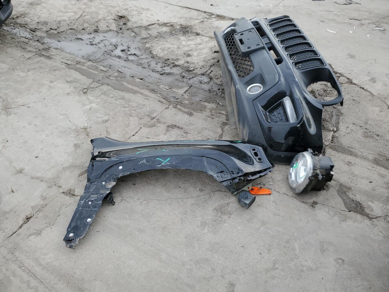 2020 Jeep Renegade - Image 12