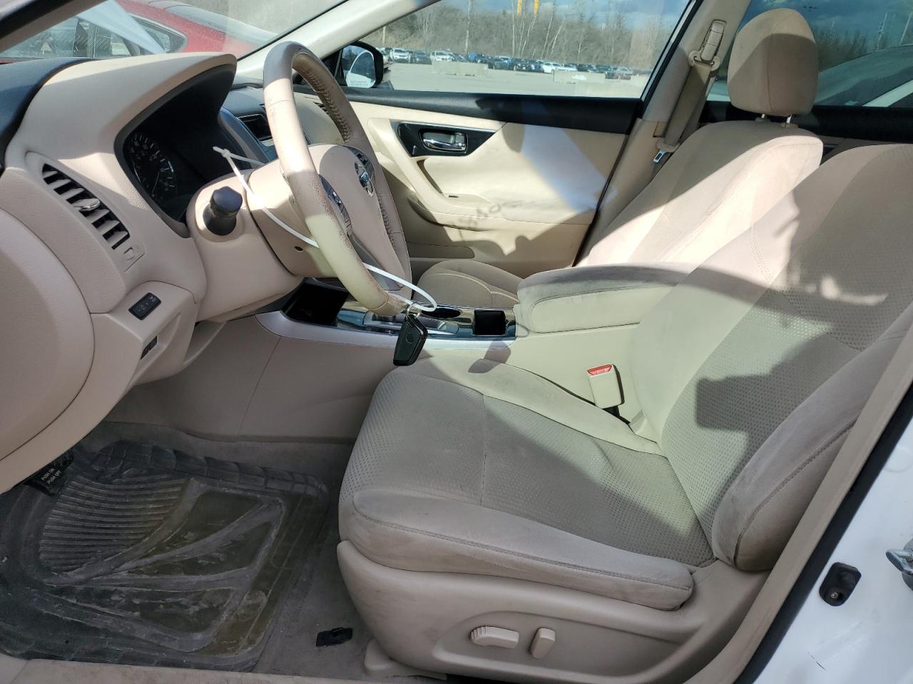 2014 Nissan Altima - Image 7