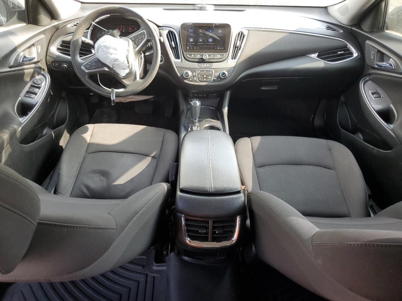 2020 Chevrolet Malibu - Image 8