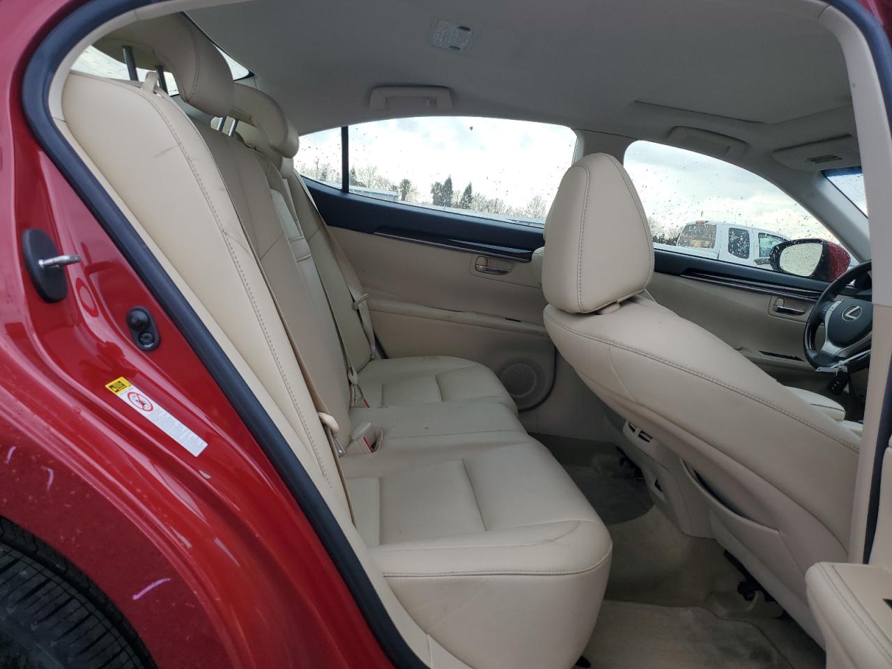 2013 Lexus ES - Image 10