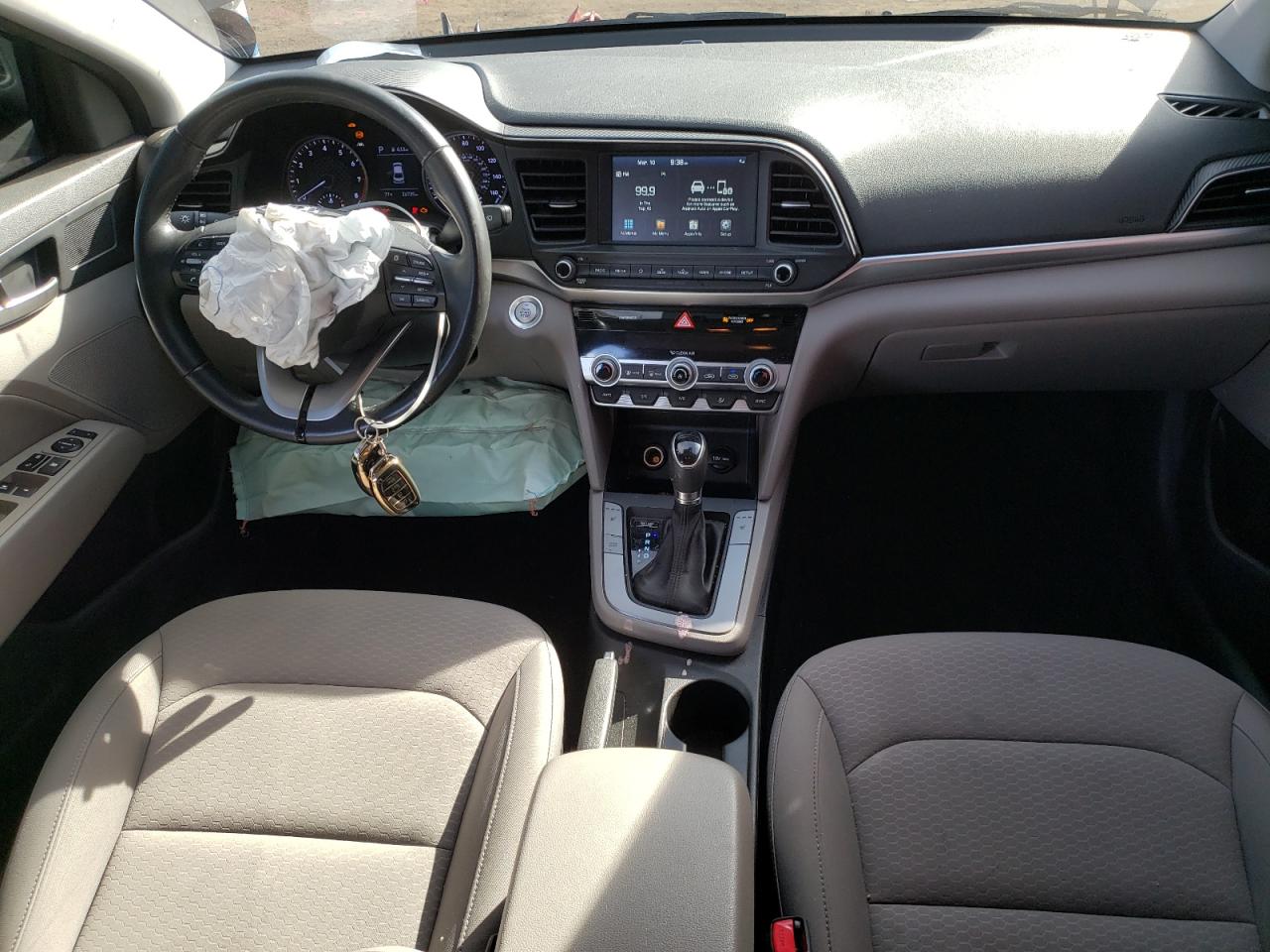 2020 Hyundai Elantra - Image 8