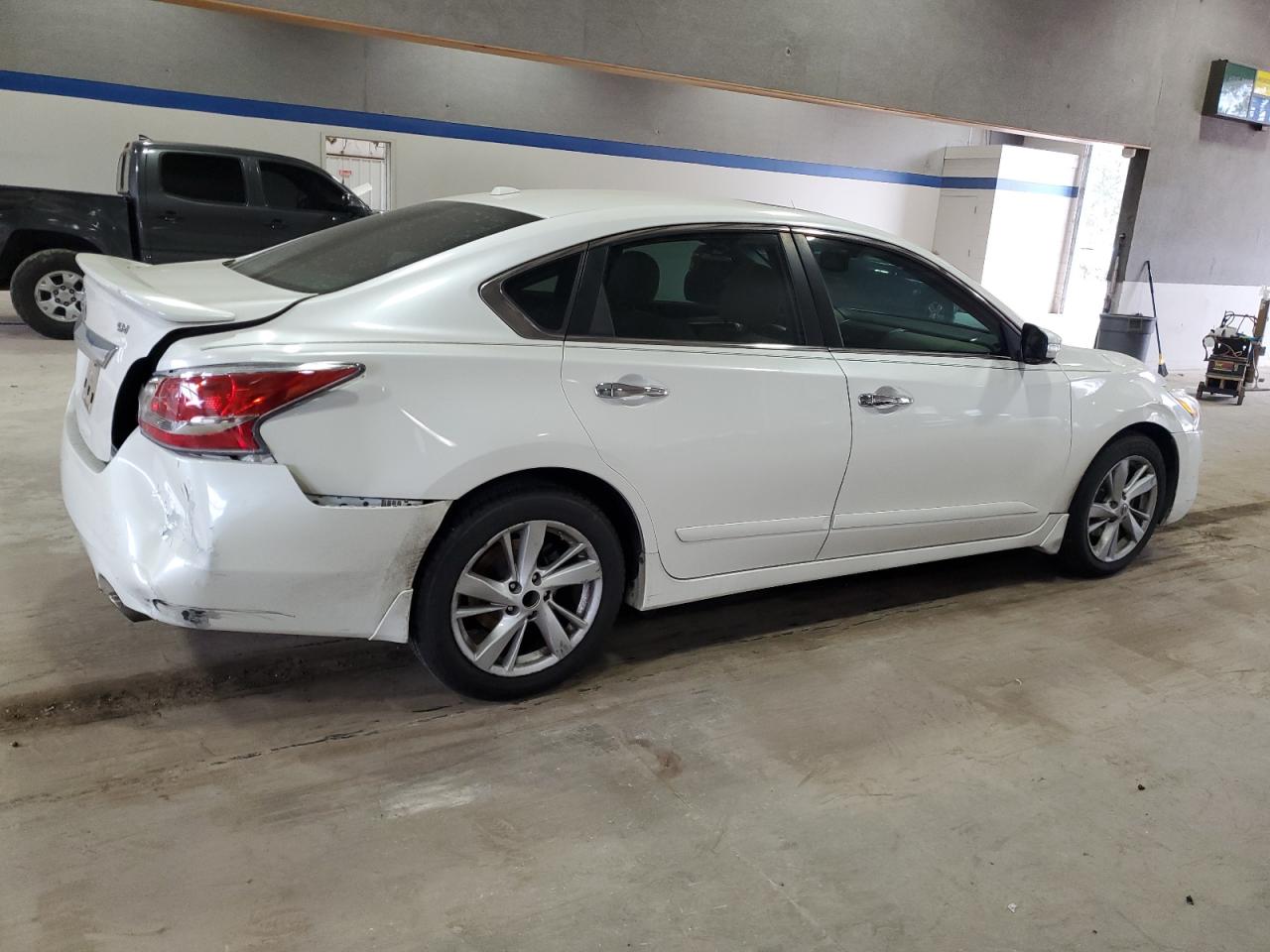 2015 Nissan Altima - Image 3