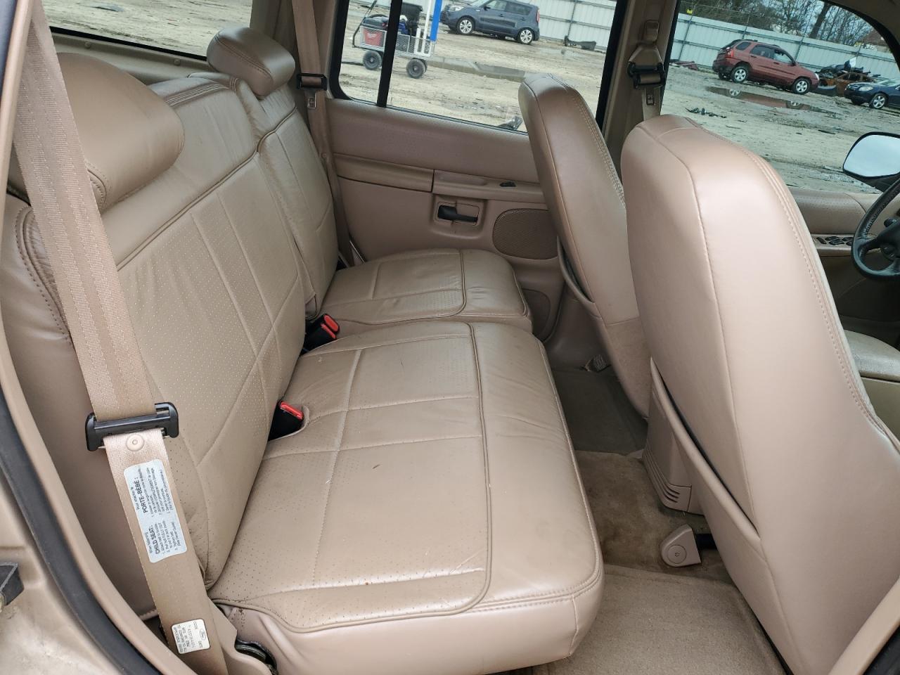 1998 Ford Explorer - Image 11