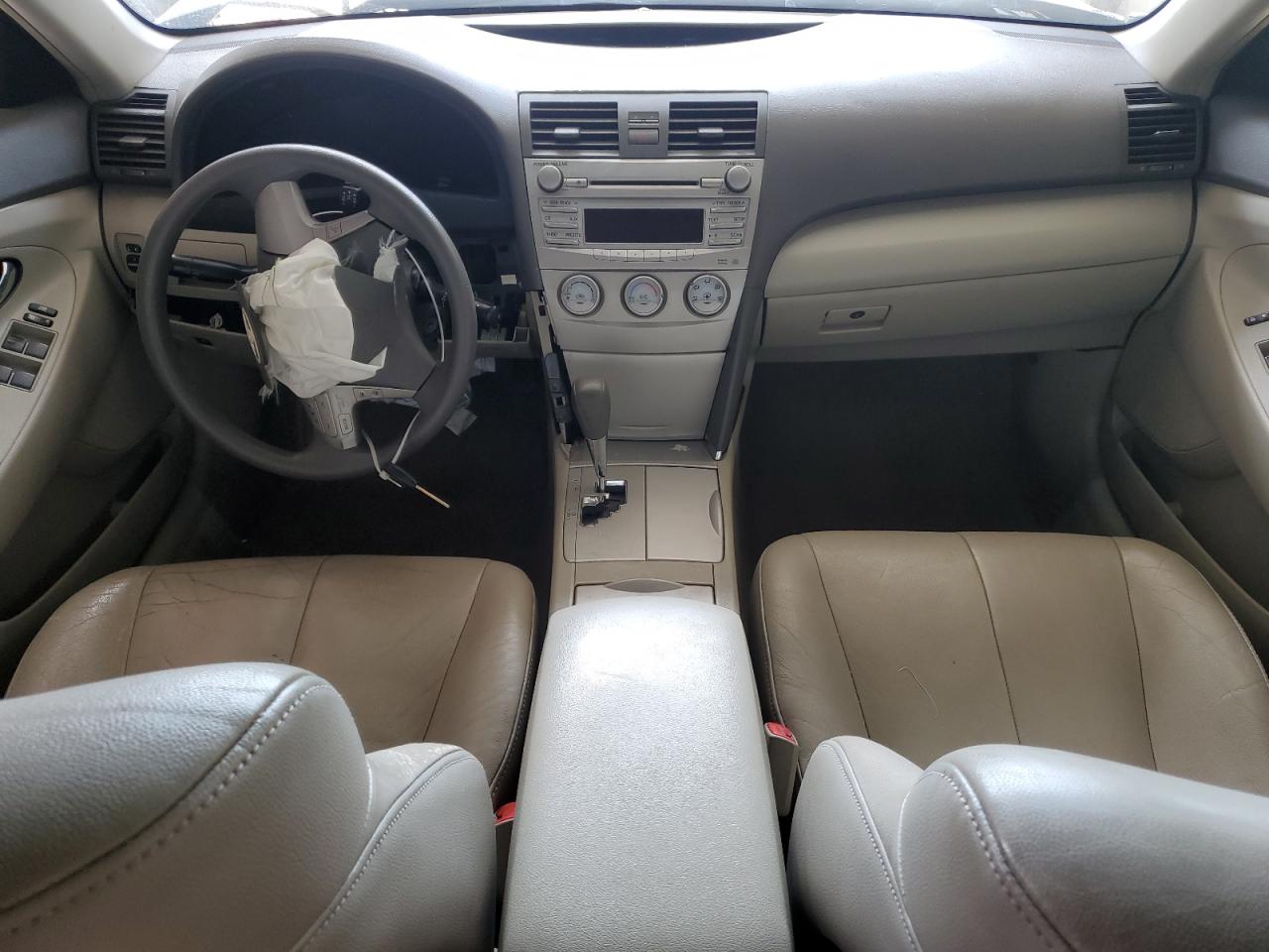 2011 Toyota Camry - Image 8
