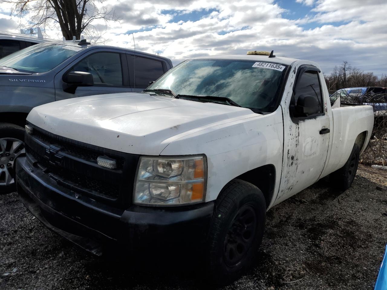 2007 Chevrolet Silverado - Image 1