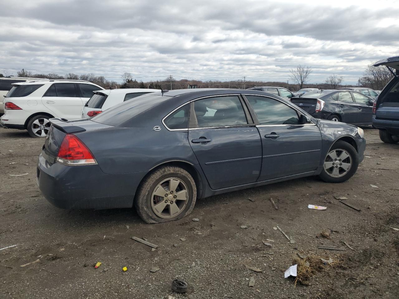 2009 Chevrolet Impala - Image 3