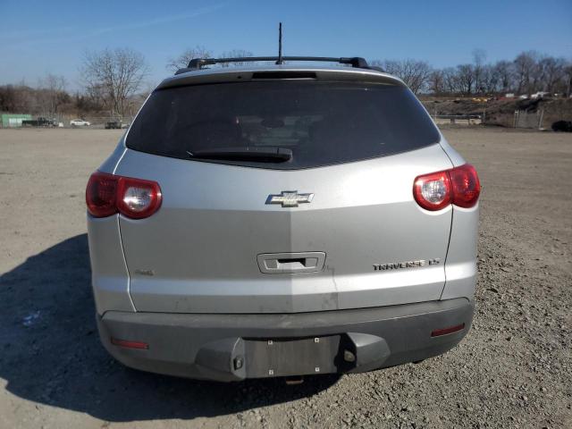 Parquets CHEVROLET TRAVERSE 2012 Srebrny