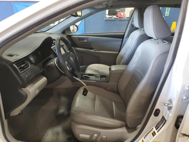  TOYOTA CAMRY 2017 Белый