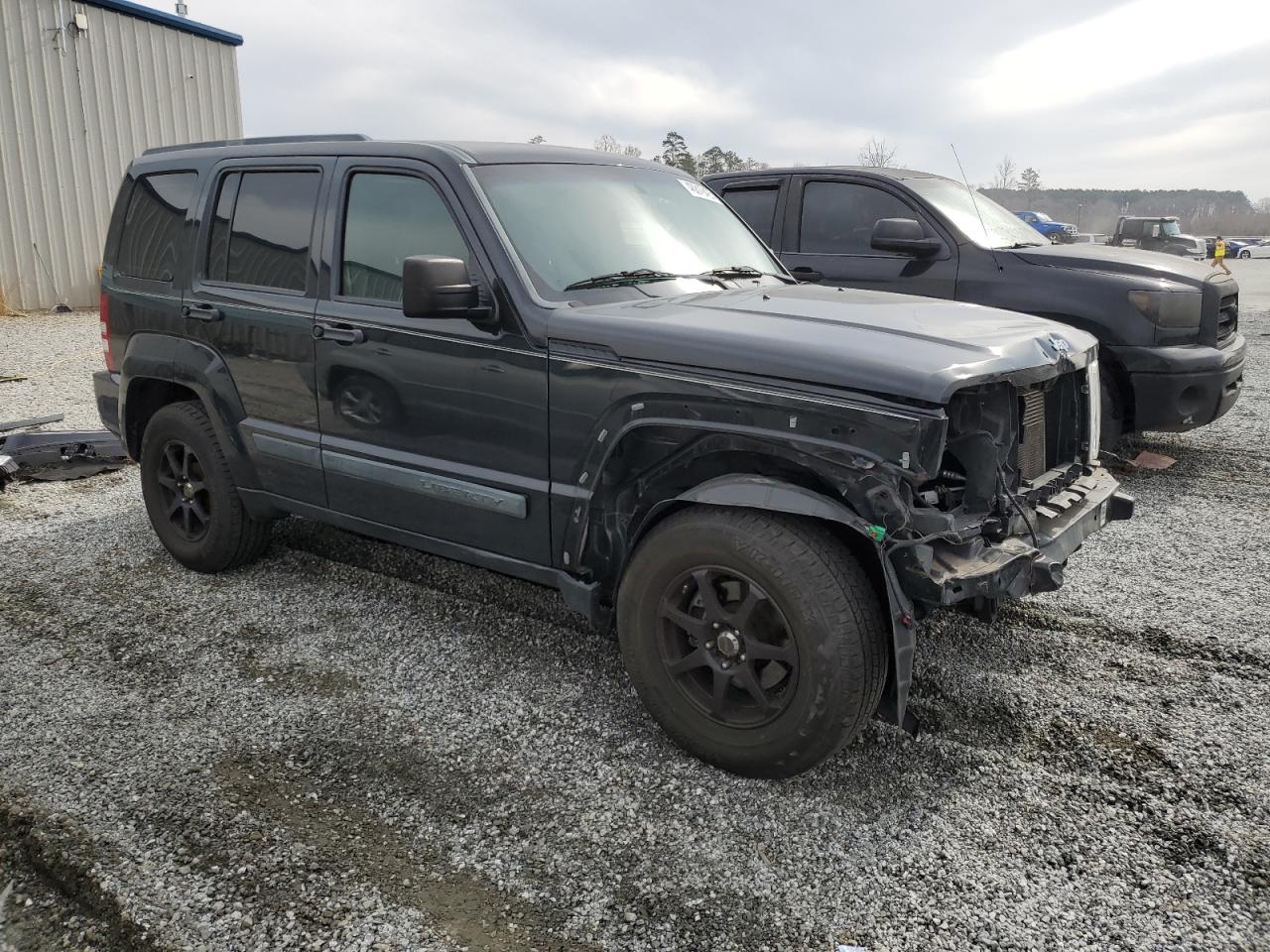 2010 Jeep Liberty (North America) - Image 4