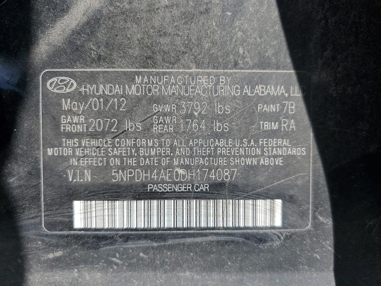 2013 Hyundai Elantra - Image 12