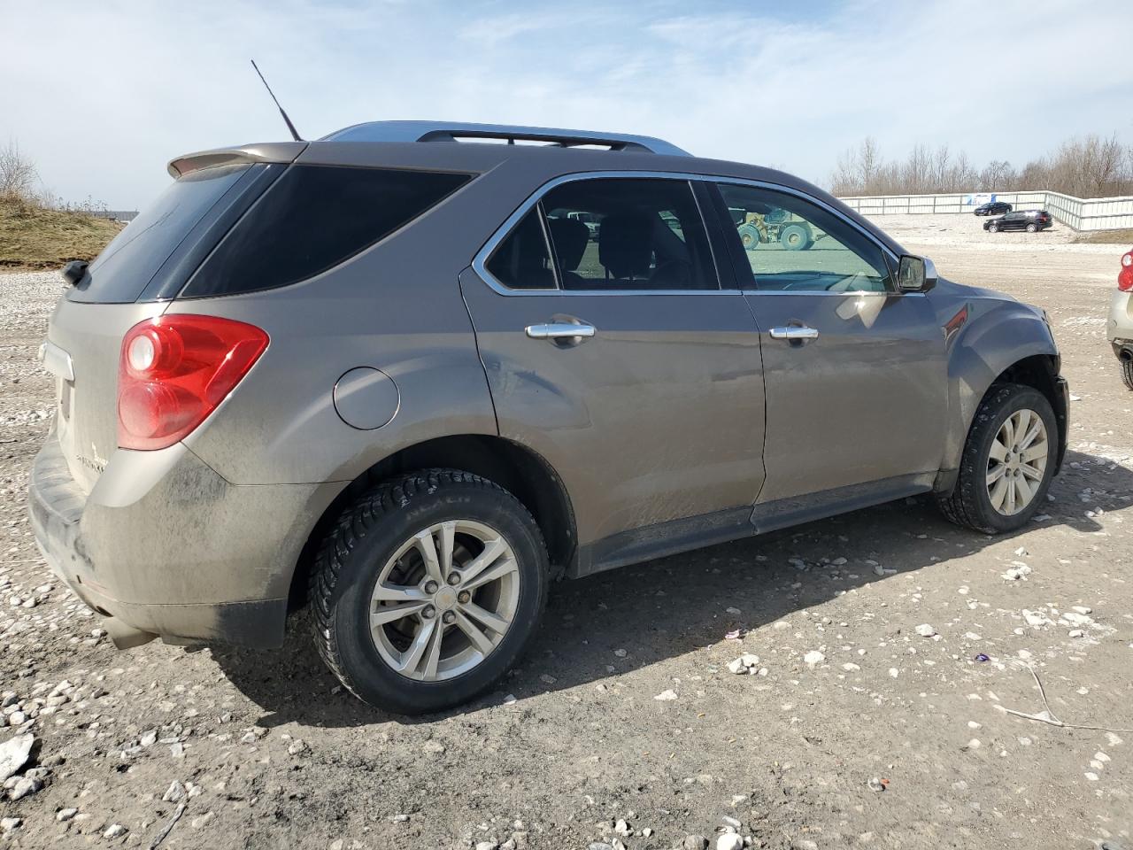 2011 Chevrolet Equinox - Image 3