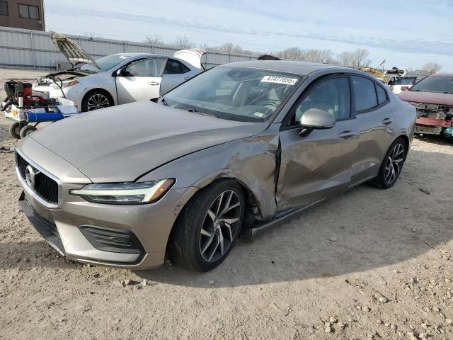 2019 Volvo S60 T5 Mom 2.0L
